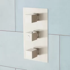 Onassis Thermostatic Tub & Shower System - 6 Body Sprays 13 Onassis Thermostatic Tub & Shower System - 6 Body Sprays -Home-Bathroom 379996 Onassis shower system BN diverter Detail190 scaled