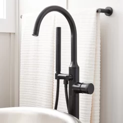 Lentz Freestanding Tub Faucet - Knob Handle -Home-Bathroom 466445 Lentz freestanding tub faucet MB spout Detail160 scaled
