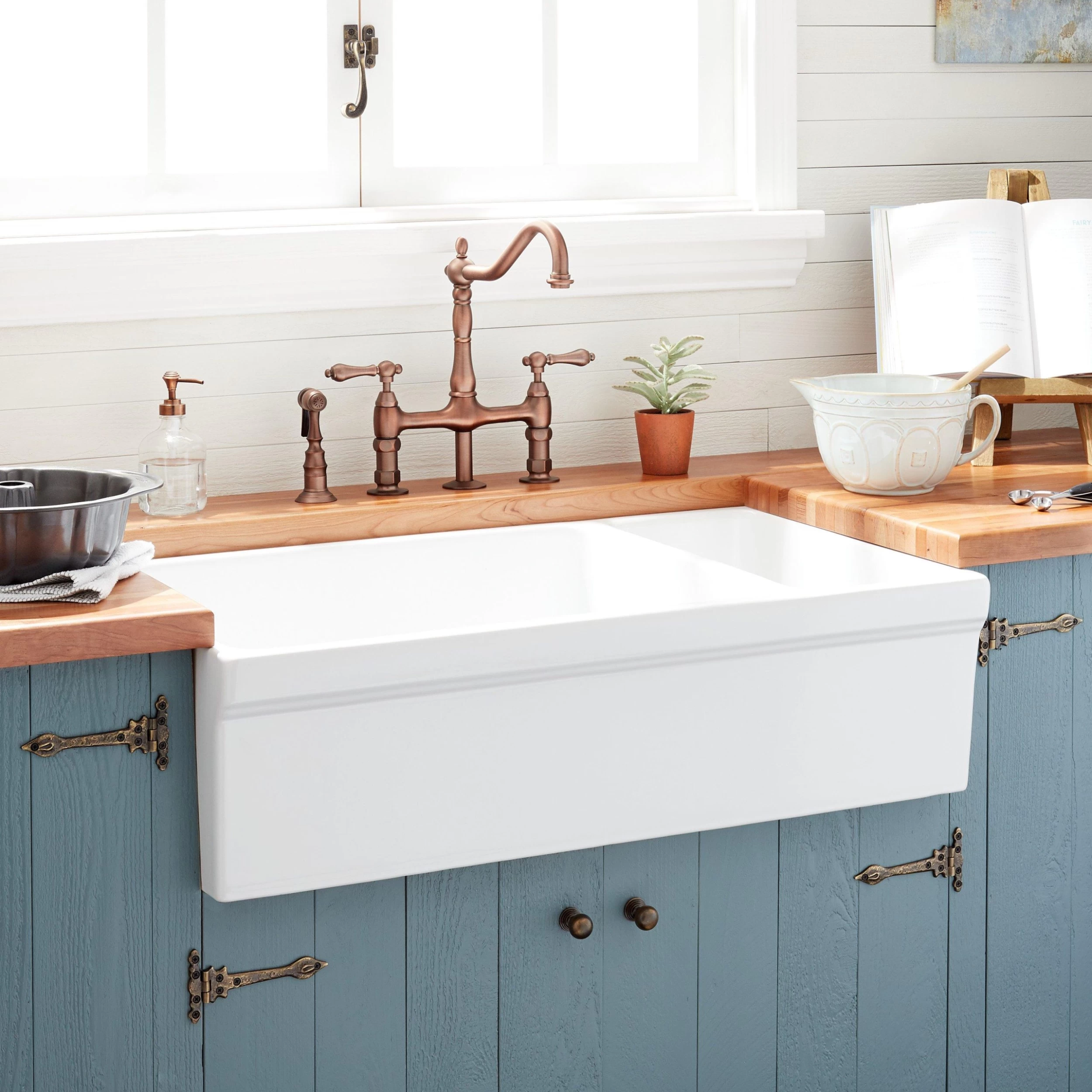 36" Gallo 80/20 Offset Double-Bowl Fireclay Farmhouse Sink - White 1 36" Gallo 80/20 Offset Double-Bowl Fireclay Farmhouse Sink - White