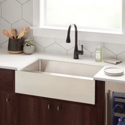 33" Hazelton Stainless Steel Farmhouse Sink