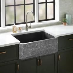 33" Finbrook Chiseled Granite Farmhouse Sink - Black